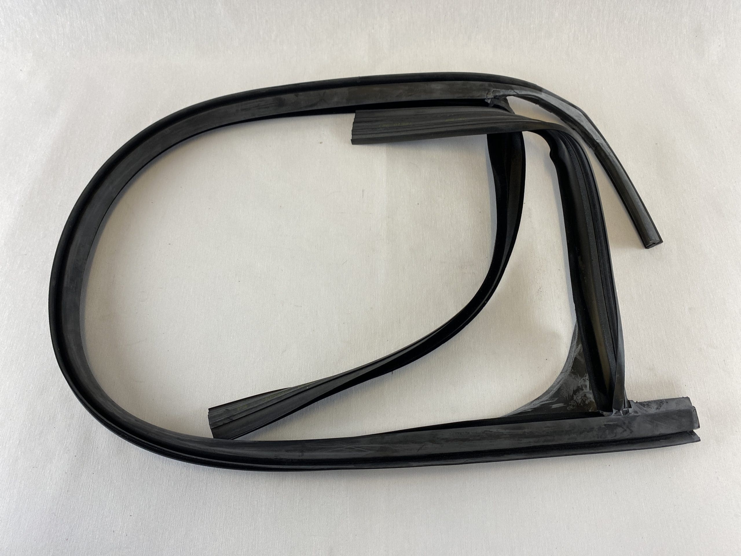 Original Ford Rudekanal 1685045