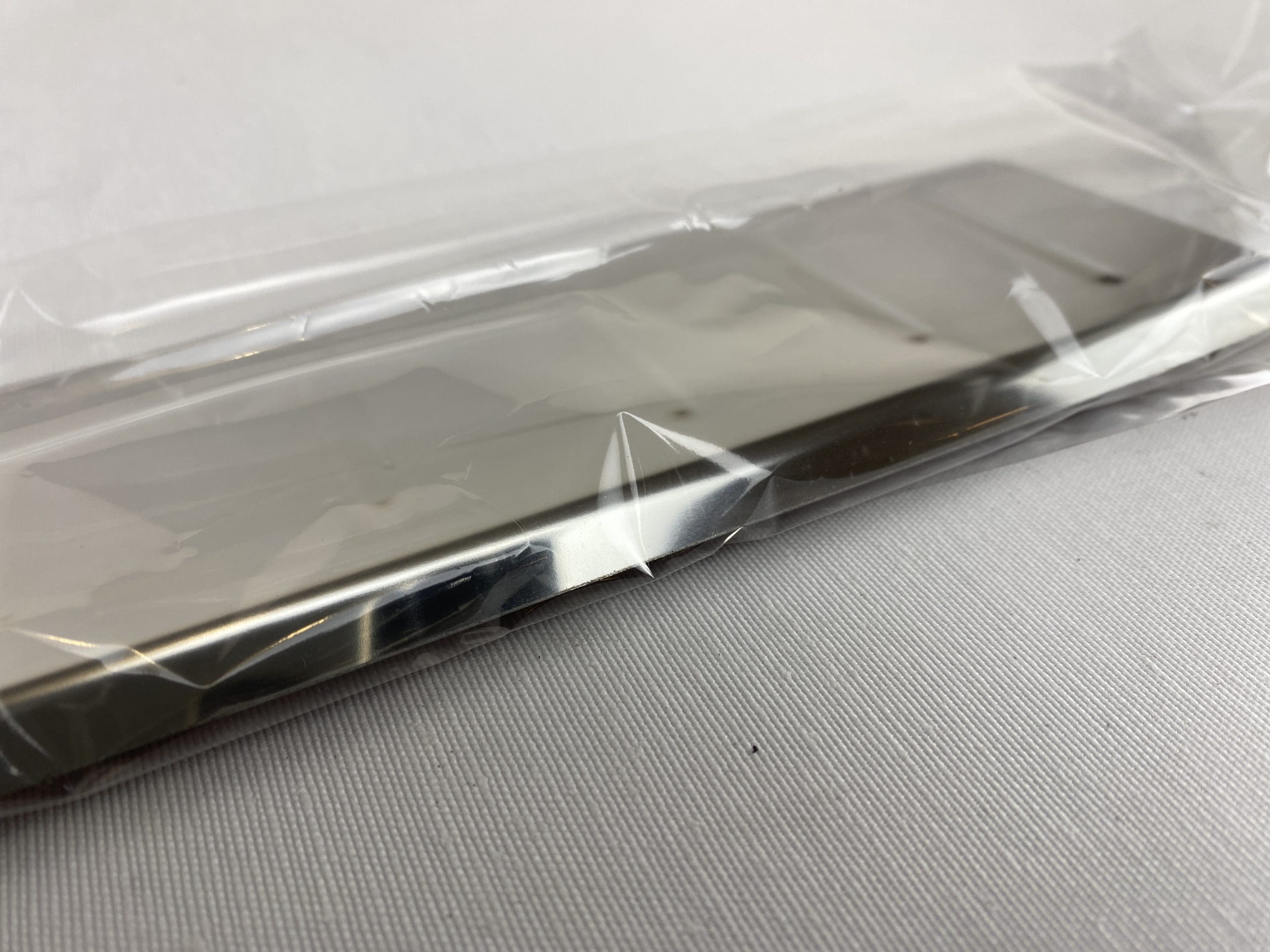 Original KIA Læssekantsbeskytter chrome H8274ADE50ST