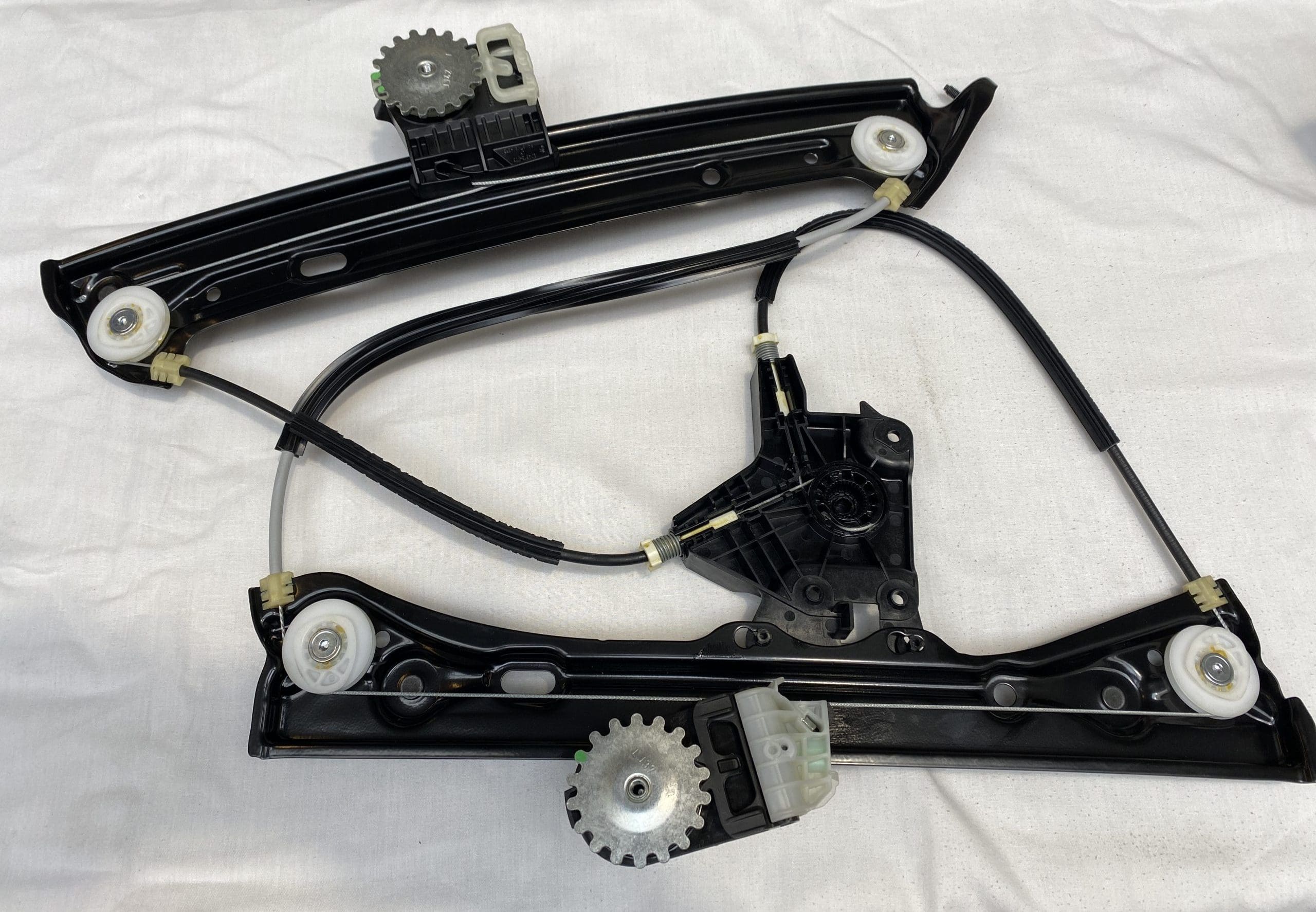 Original BMW Rudehejs 51334876387
